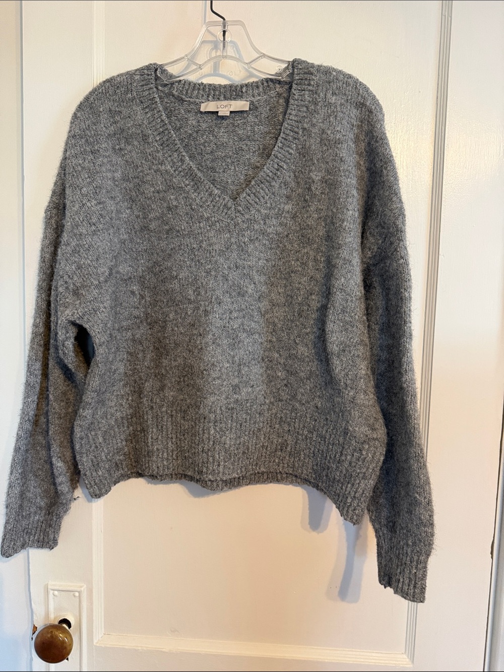 LOFT Heather Gray V-Neck Sweater Size Large